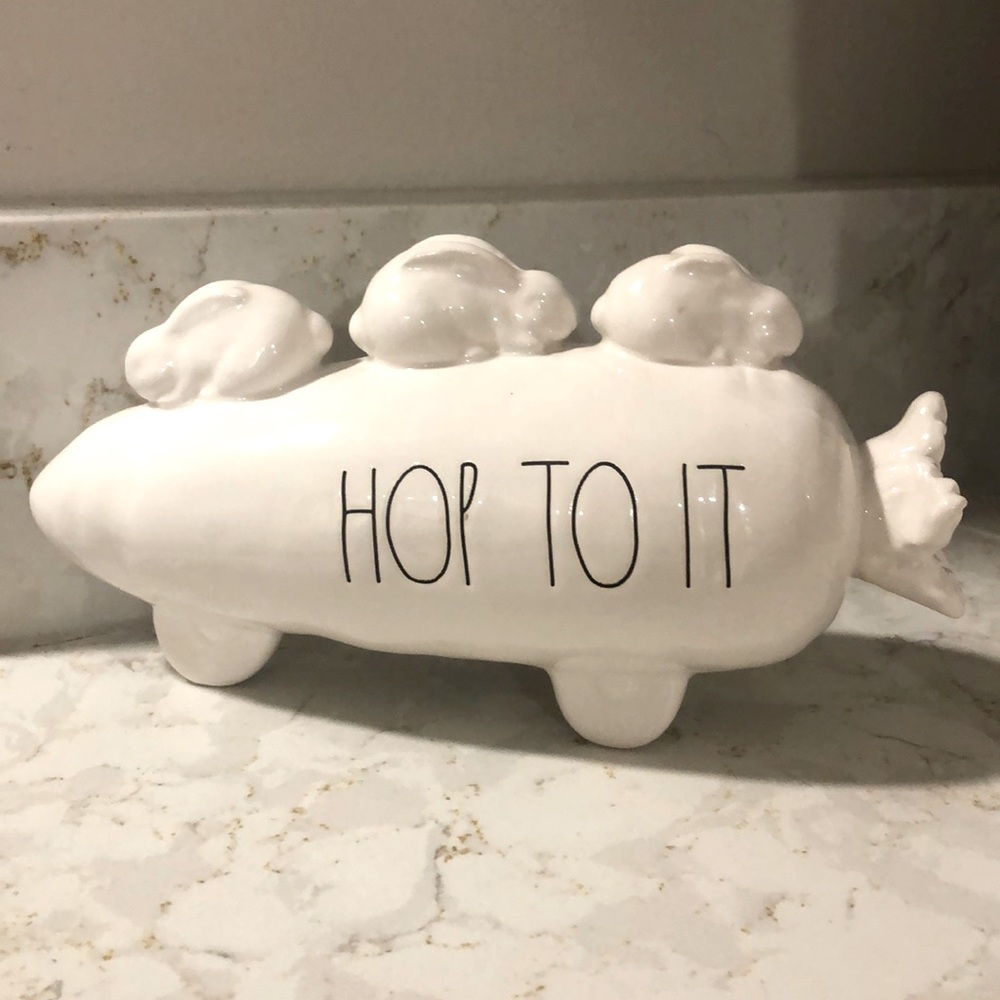Rae Dunn Hop To It Carrot Easter Decor